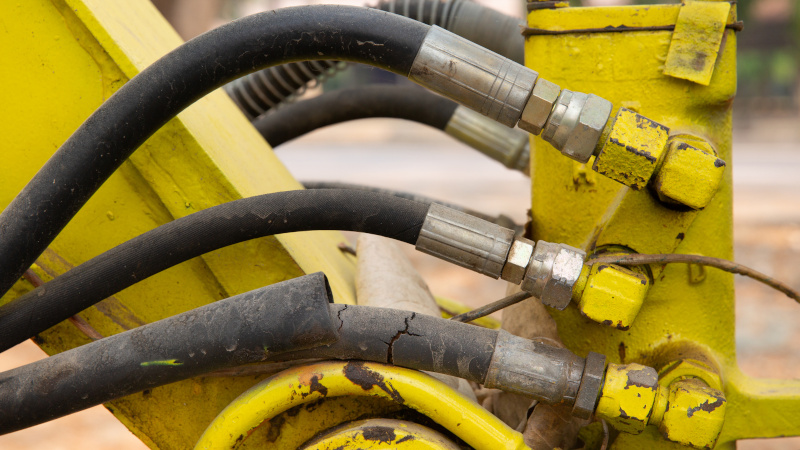 How to Tell if You Need Hydraulic Repair Services